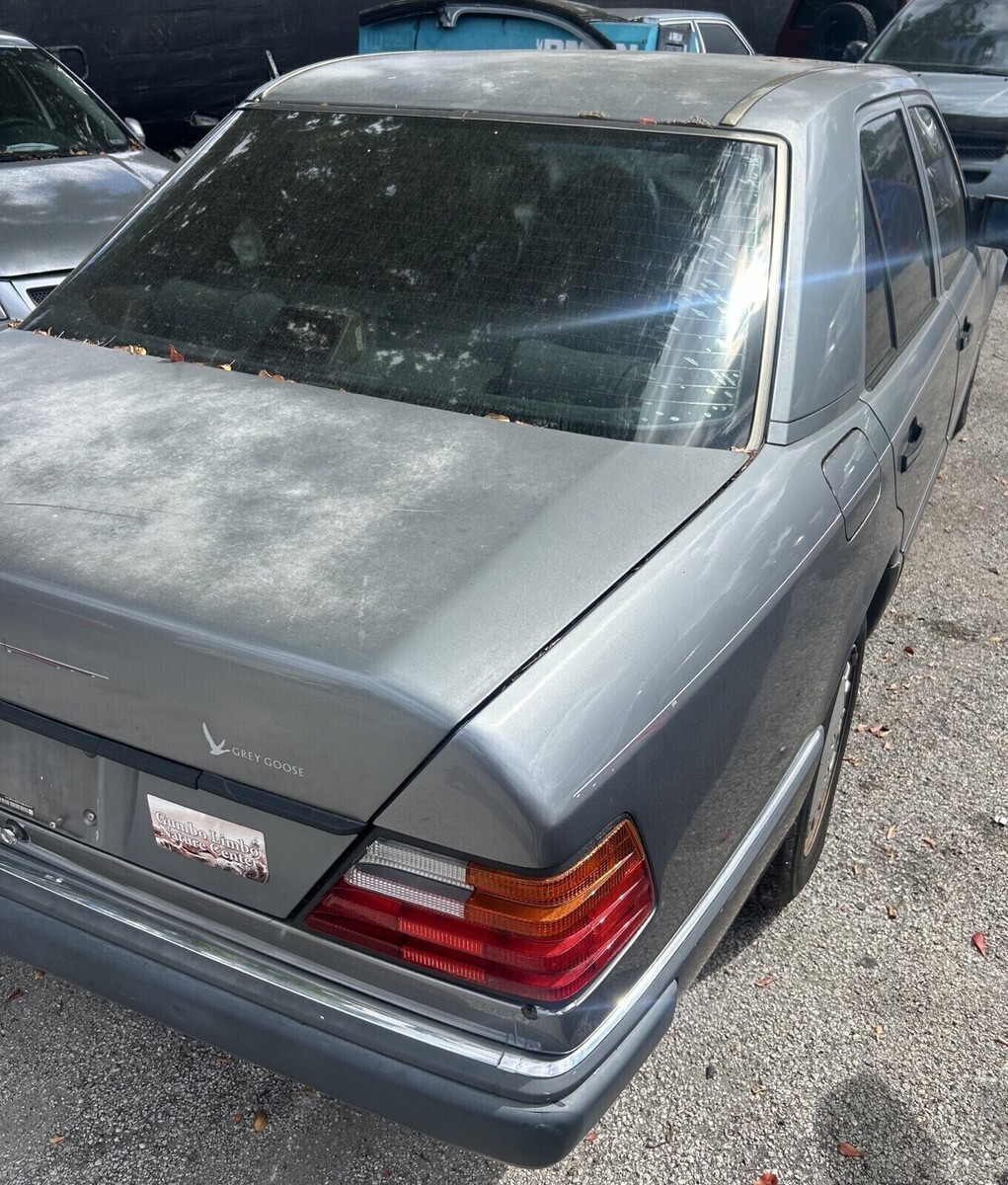 1991 Mercedes-Benz 300-Series E - photo 8