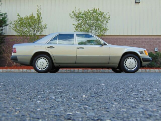 1991 Mercedes-Benz 300-Series - photo 4