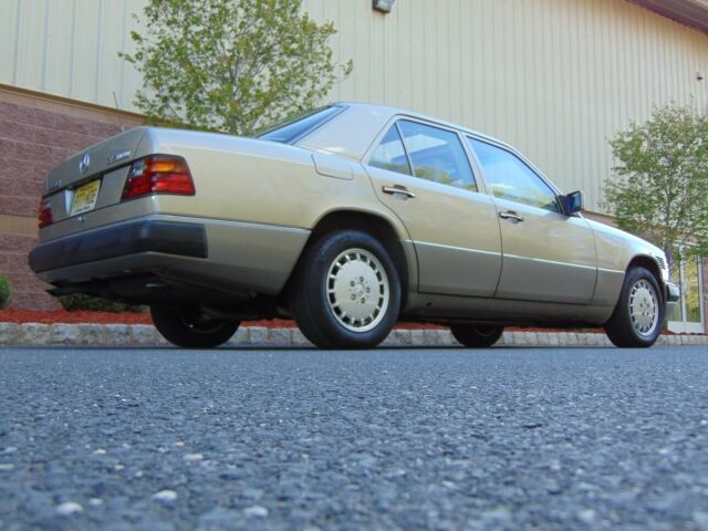 1991 Mercedes-Benz 300-Series - photo 6