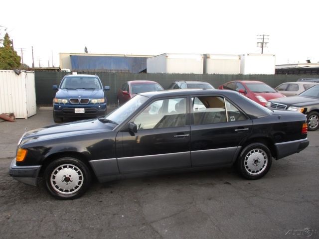 1991 Mercedes-Benz 300-Series 4 Dr - photo 2
