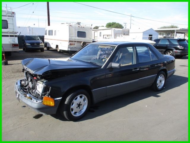 1991 Mercedes-Benz 300-Series 4 Dr