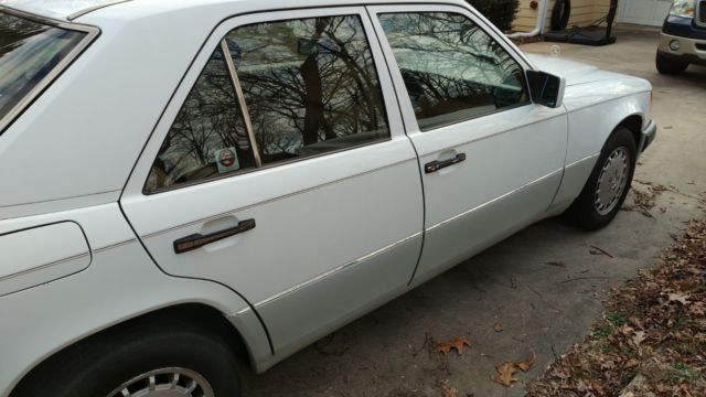 1991 Mercedes-Benz 300-Series 300E - photo 3
