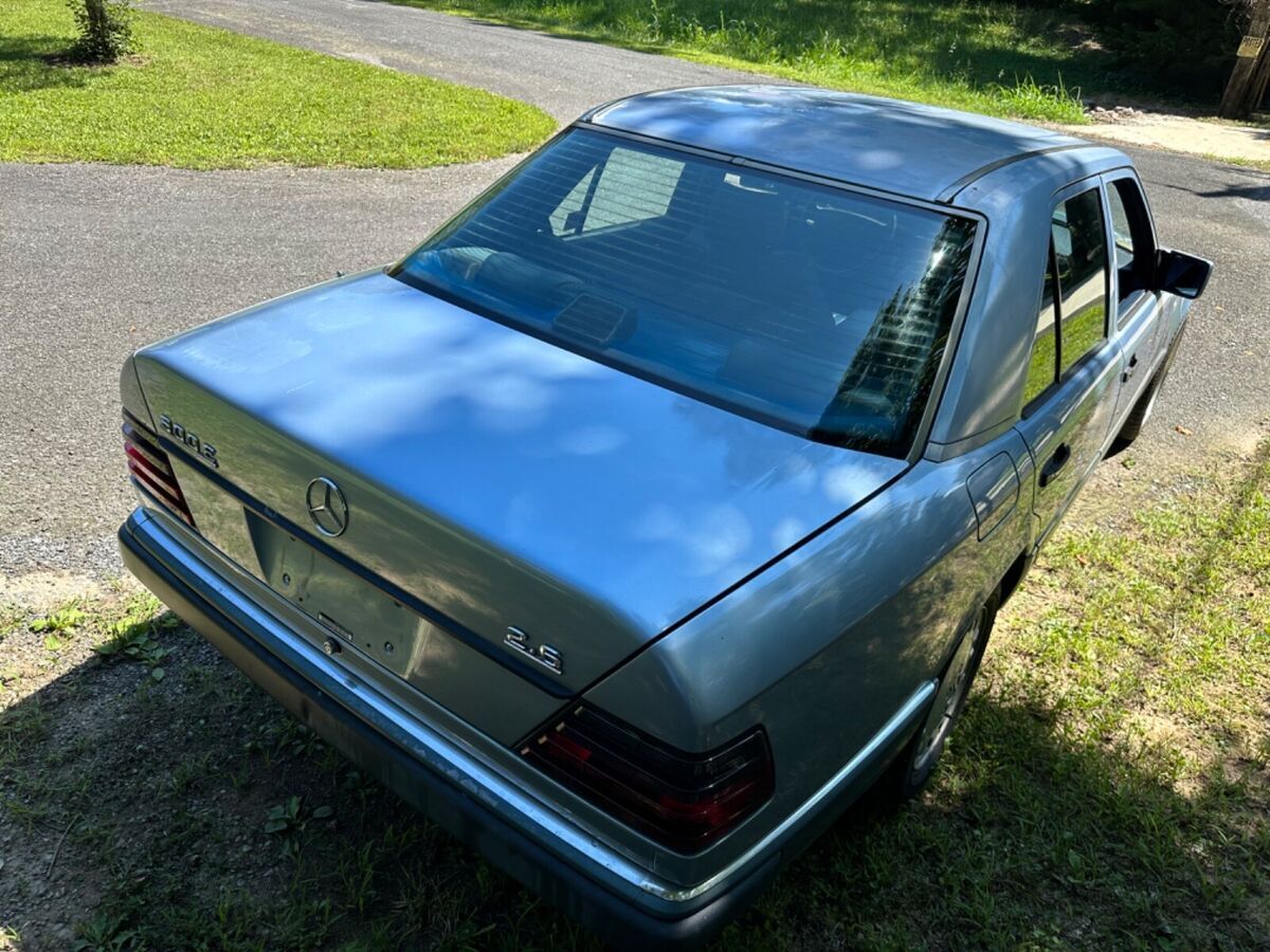 1991 Mercedes-Benz E-Class - photo 11