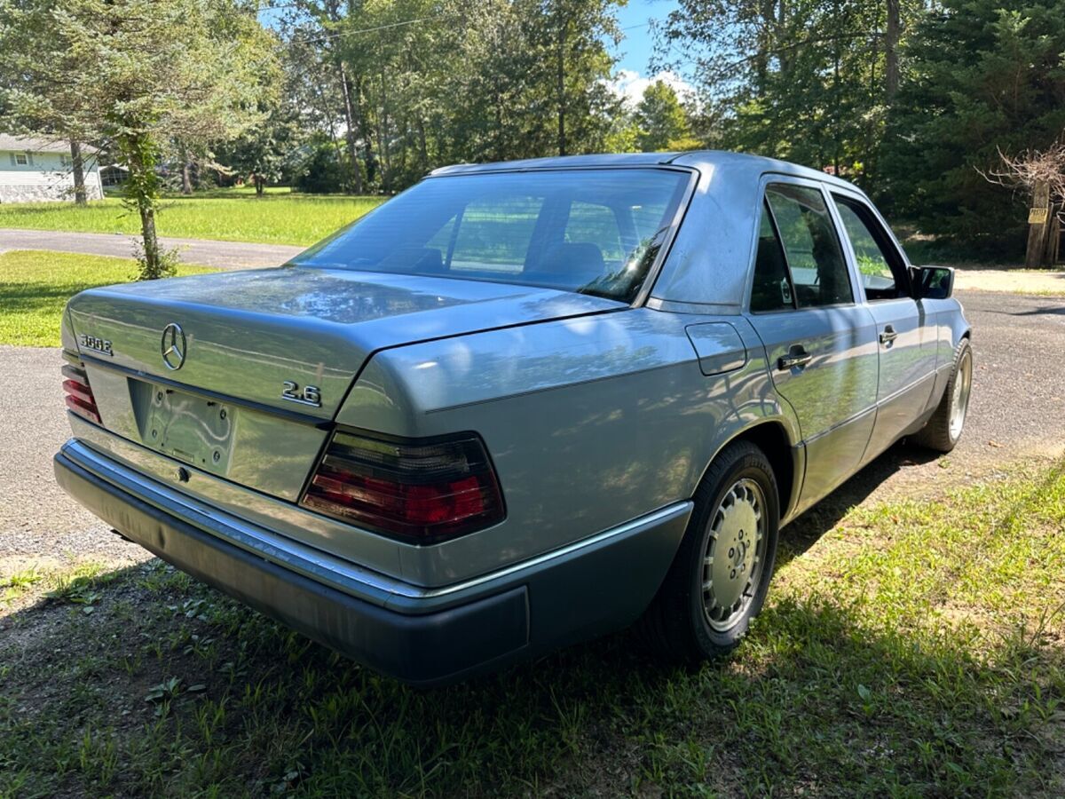 1991 Mercedes-Benz E-Class - photo 6