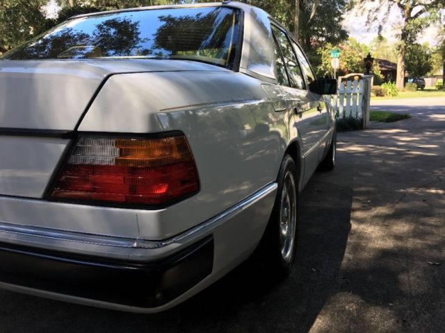 1991 Mercedes-Benz 300-Series - photo 12