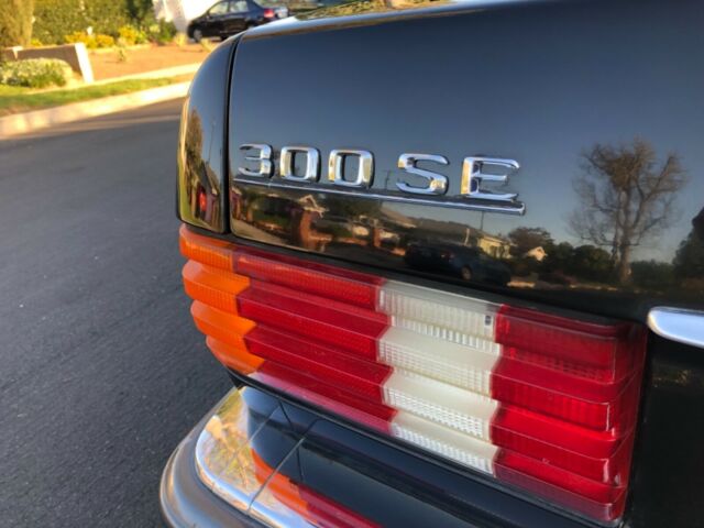 1991 Mercedes-Benz 300-Series 300SE 3.0L INLINE 6 CYL 65,700 MILES - photo 11