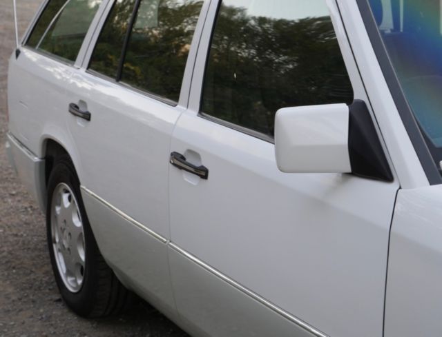 1991 Mercedes-Benz 300-Series - photo 9