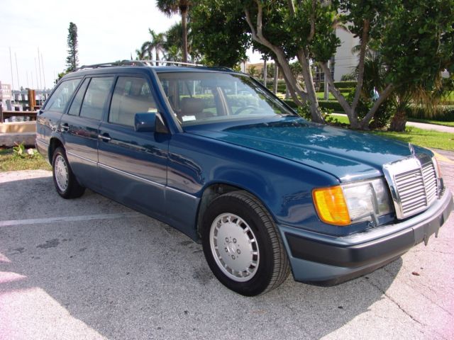 1991 Mercedes-Benz 300-Series Base Wagon 4-Door - photo 6