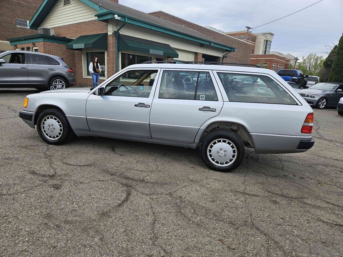 1991 Mercedes-Benz 300-Series TE - photo 3