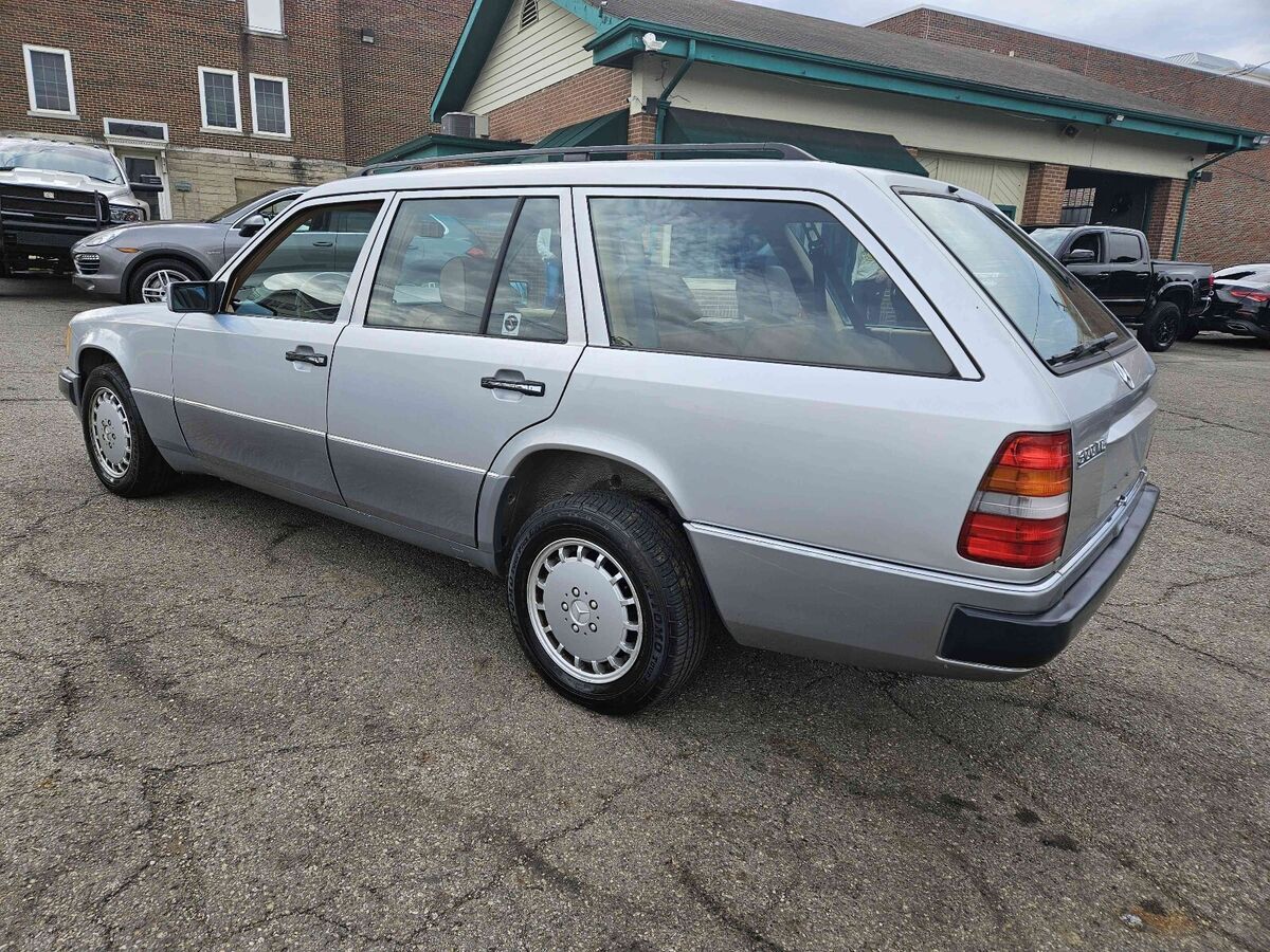1991 Mercedes-Benz 300-Series TE - photo 4