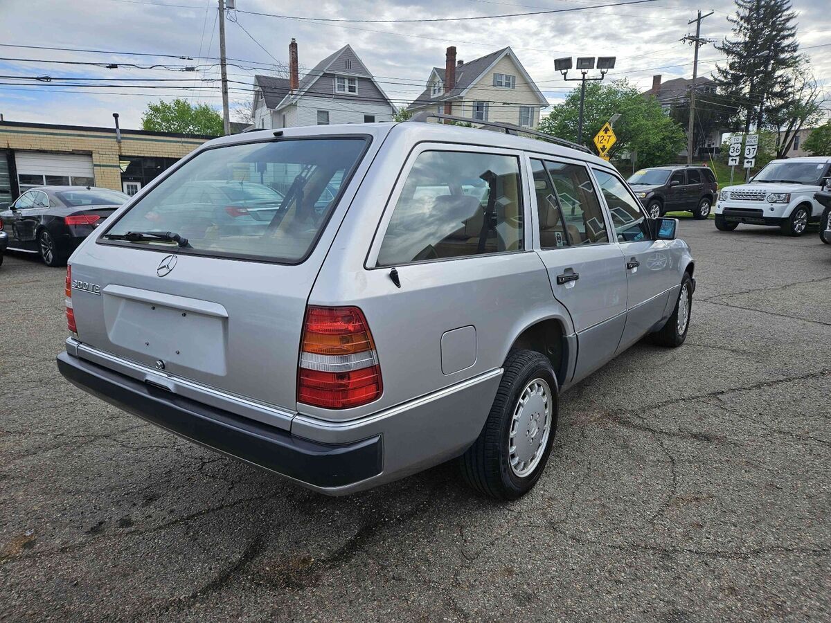 1991 Mercedes-Benz 300-Series TE - photo 8