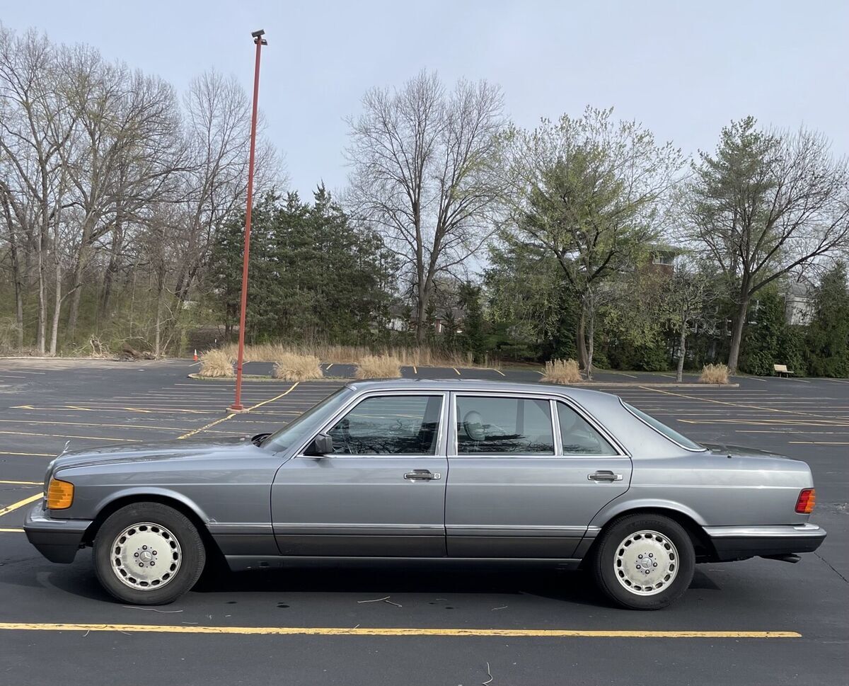 1991 Mercedes-Benz 400-Series SEL - photo 2