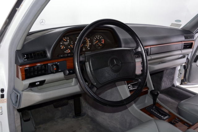1991 Mercedes-Benz 420 Series 420SEL - photo 2