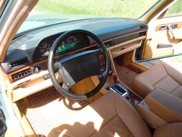 1991 Mercedes-Benz 400-Series Base Sedan 4-Door - photo 11