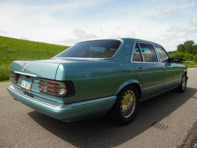 1991 Mercedes-Benz 400-Series Base Sedan 4-Door - photo 7
