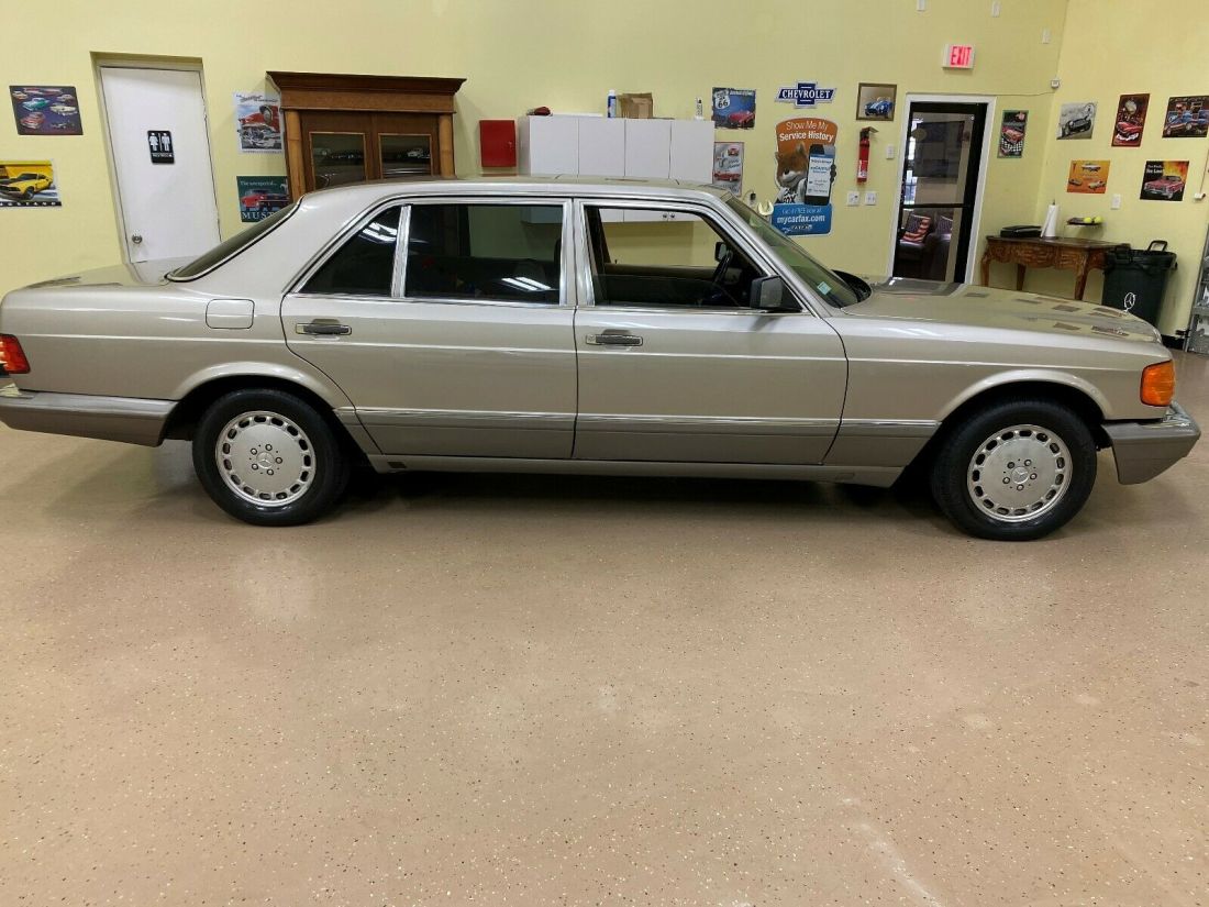 1991 Mercedes-Benz S-Class 420 SEL Sedan - photo 5