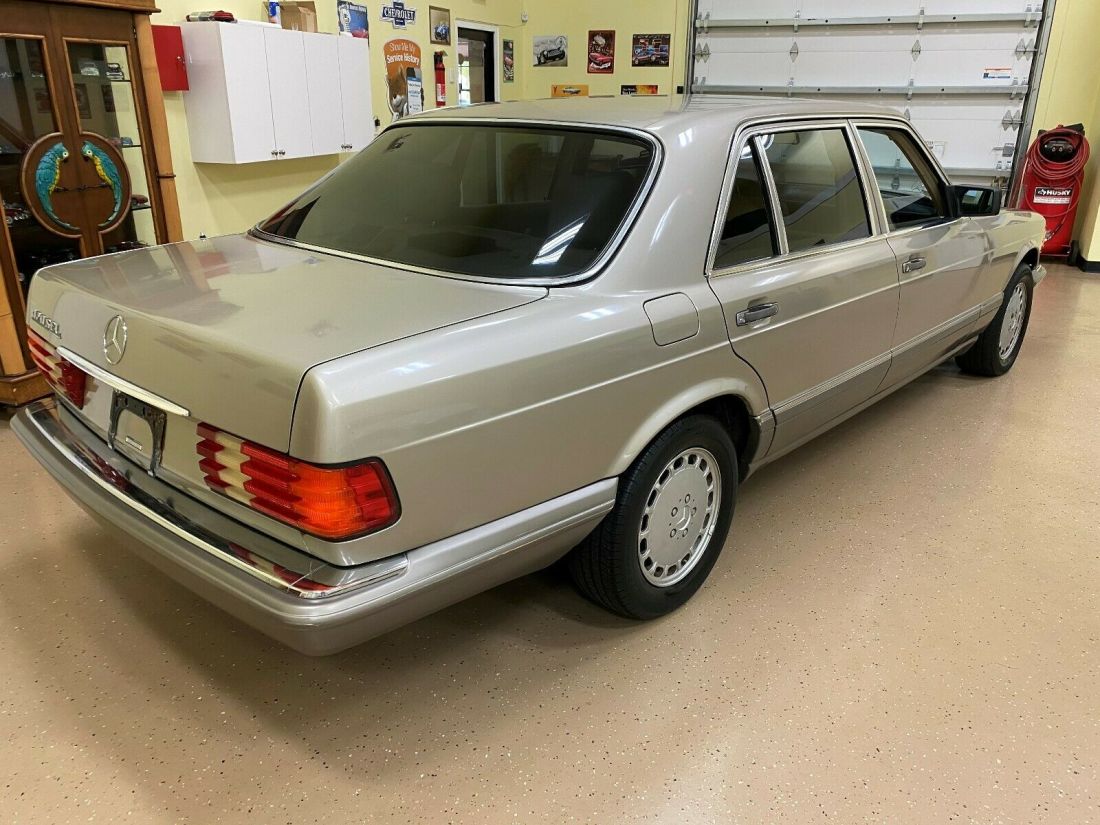 1991 Mercedes-Benz S-Class 420 SEL Sedan - photo 8