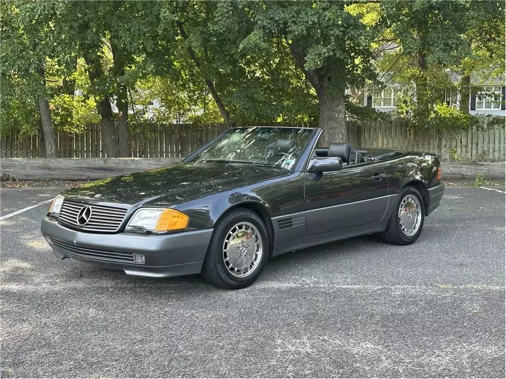 1991 Mercedes-Benz 500 SL 19,335 Miles,Black Pearl Metallic Convertible 5.0L NA 1991 Mercedes-Benz 500-Series R129