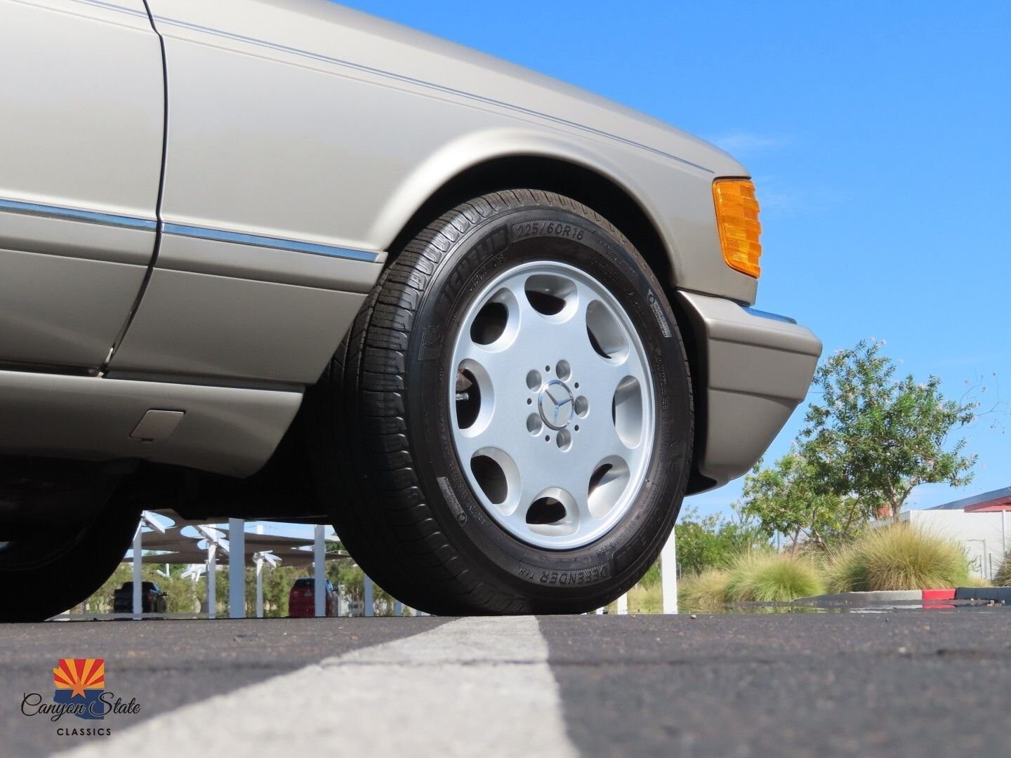 1991 Mercedes-Benz 560 Series 2dr Coupe 560SEC - photo 4