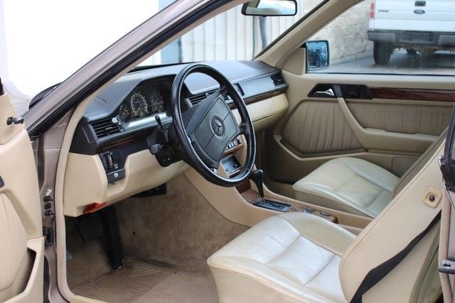 1991 Mercedes-Benz 300-Series - photo 10