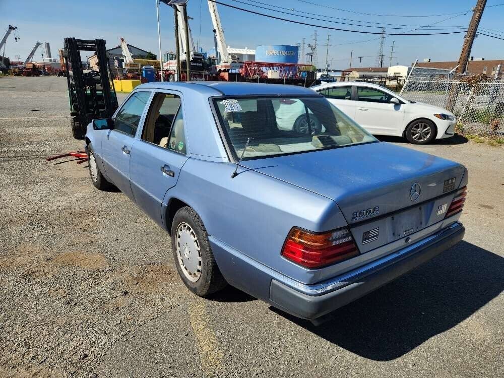 1991 Mercedes-Benz 300-Series - photo 11