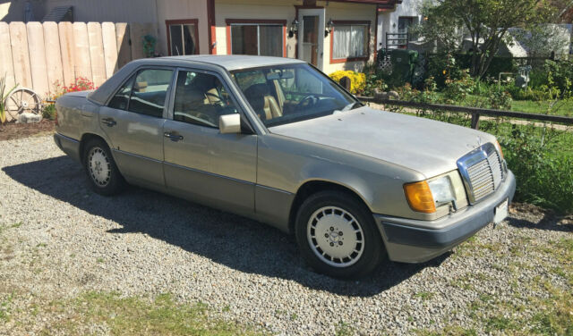 1991 Mercedes-Benz 300-Series