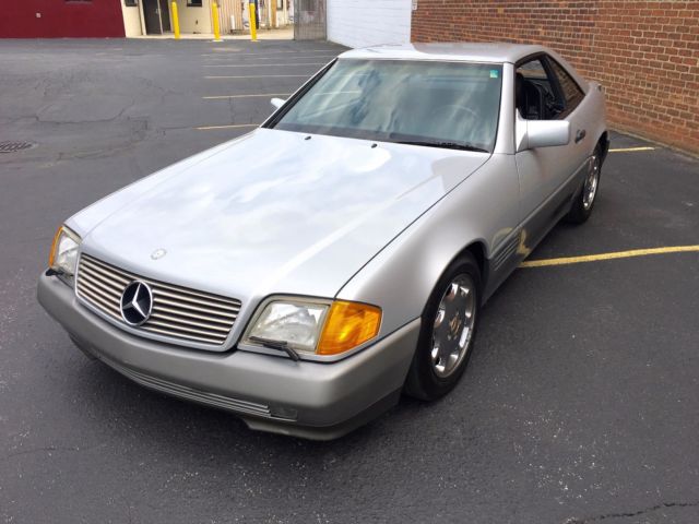 1991 Mercedes-Benz SL-Class CONVERTIBLE / HARDTOP - photo 2