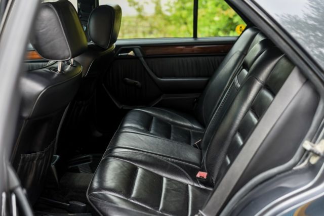 1991 Mercedes-Benz E-Class 300E AMG - photo 7