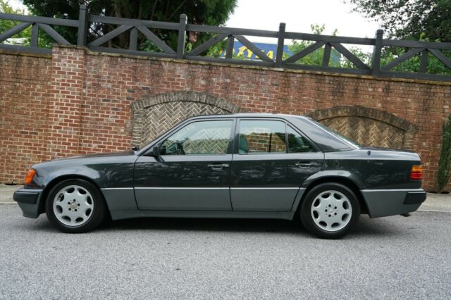 1991 Mercedes-Benz 500-Series 500E Euro Spec W124 - 77K Miles - photo 2