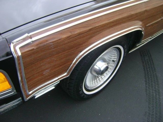 1991 Mercury Grand Marquis LS Wagon 4-Door - photo 10