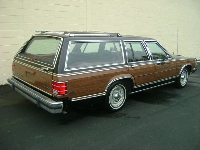 1991 Mercury Grand Marquis LS Wagon 4-Door - photo 2