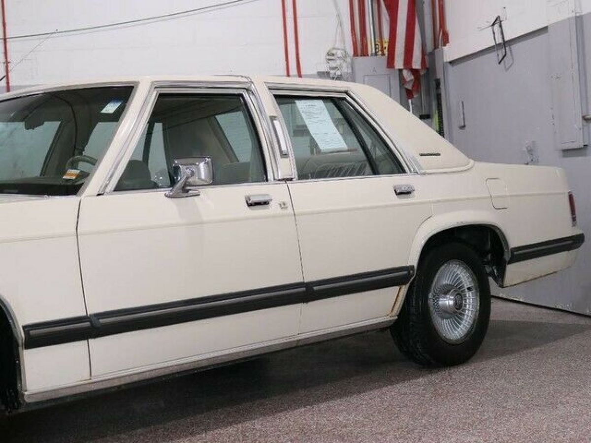 1991 Mercury Grand Marquis LS - photo 3