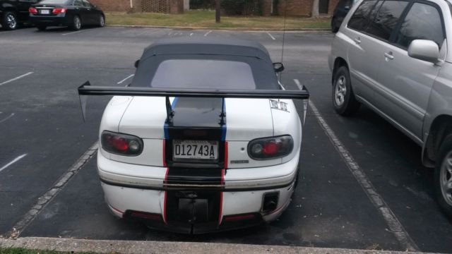 1991 Mazda MX-5 Miata base 2door convertible - photo 2