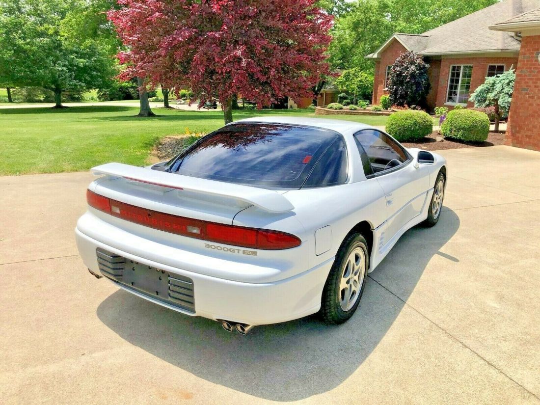 1991 Mitsubishi 3000GT - photo 2