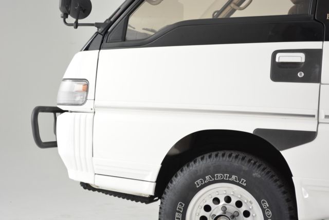 1991 Mitsubishi Delica -- - photo 11