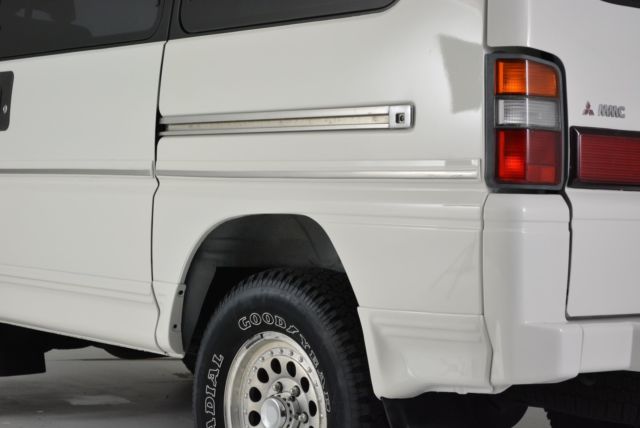 1991 Mitsubishi Delica -- - photo 8