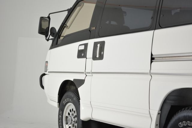 1991 Mitsubishi Delica -- - photo 9