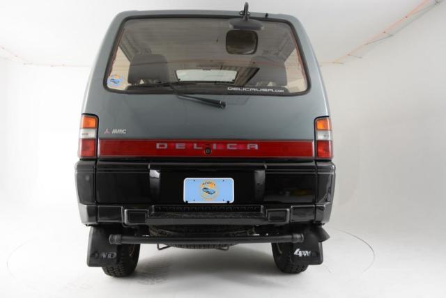 1991 Mitsubishi Delica Exceed 4wd Diesel Sunroof Auto - photo 2