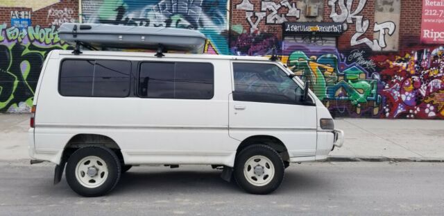 1991 Mitsubishi Delica