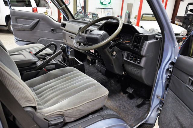 1991 Mitsubishi Delica - photo 2