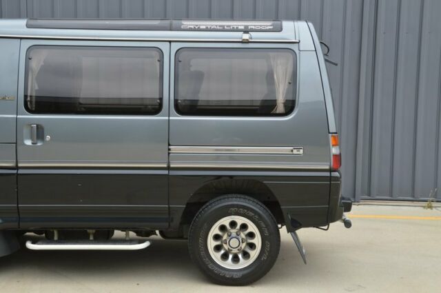 1991 Mitsubishi Delica Super Exceed - photo 11