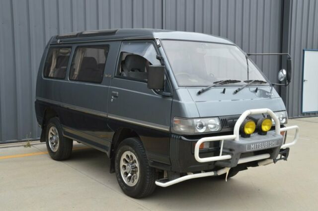 1991 Mitsubishi Delica Super Exceed - photo 4