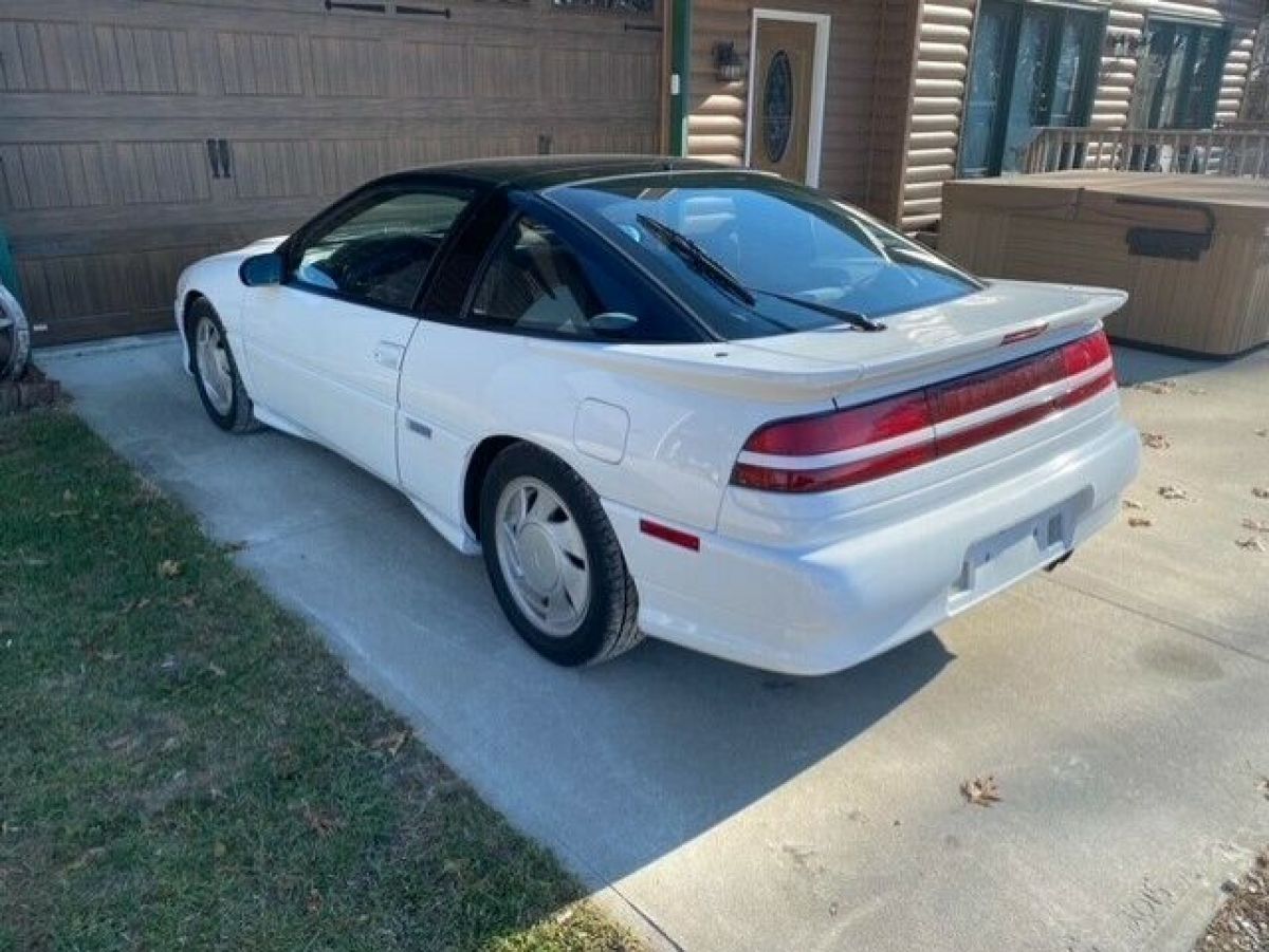 1991 Mitsubishi Eclipse - photo 2