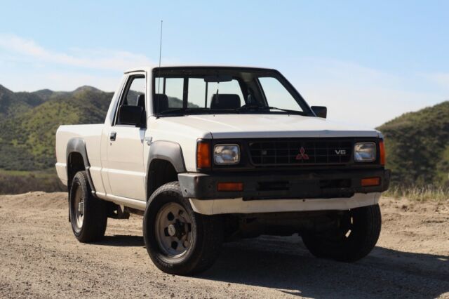 1991 Mitsubishi Mighty Max Regular Cab - photo 3
