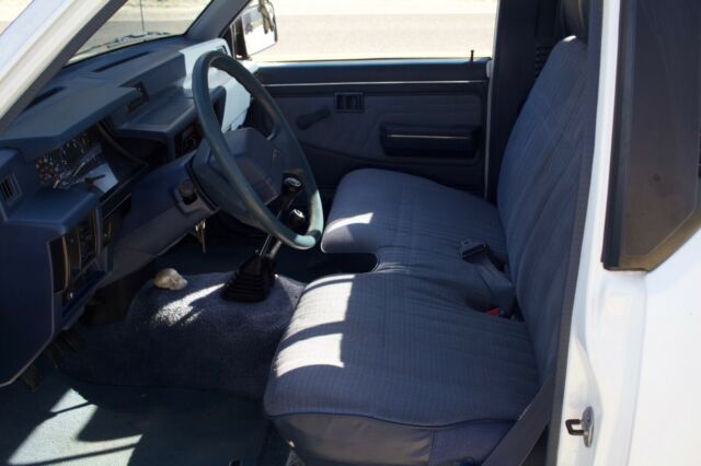 1991 Mitsubishi Mighty Max Regular Cab - photo 6
