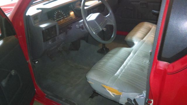 1991 Mitsubishi Mighty Max Base Standard Cab Pickup 2-Door - photo 4