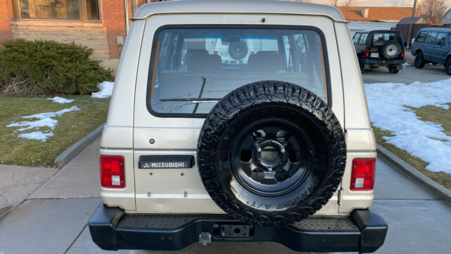 1991 Mitsubishi Montero RS - photo 3