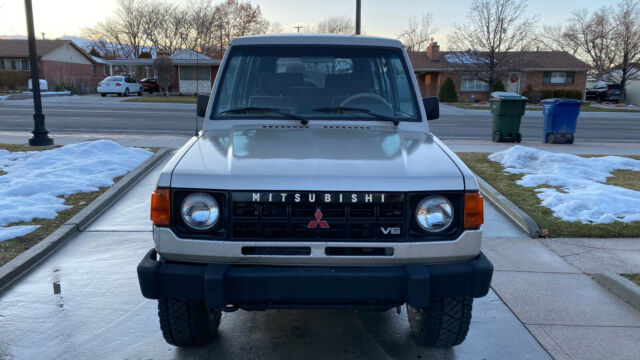 1991 Mitsubishi Montero RS - photo 8