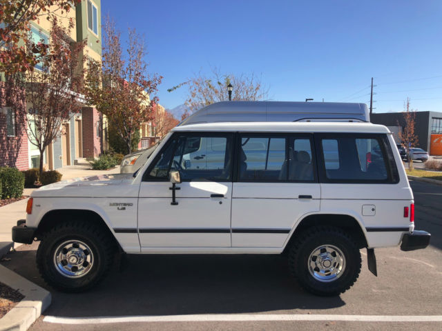 1991 Mitsubishi Montero LS "RARE" 4x4 - 4 Door Classic SUV Color White Low Miles 1991 Mitsubishi Montero LS