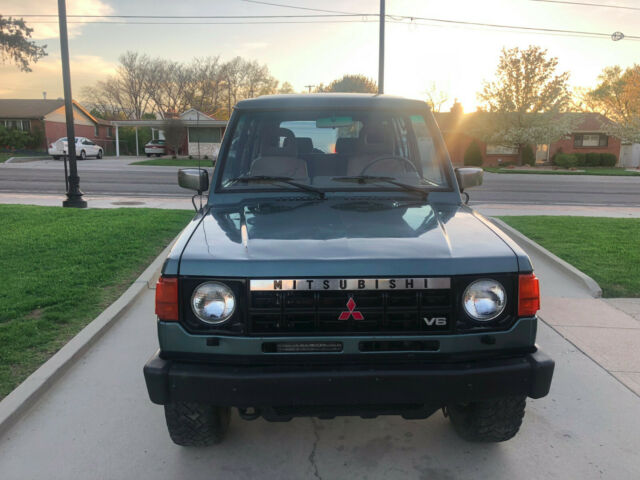 1991 Mitsubishi Montero LS - photo 11